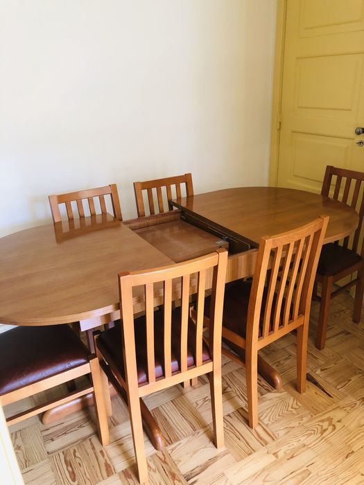 Mesa de Jantar extensível com 6 cadeiras