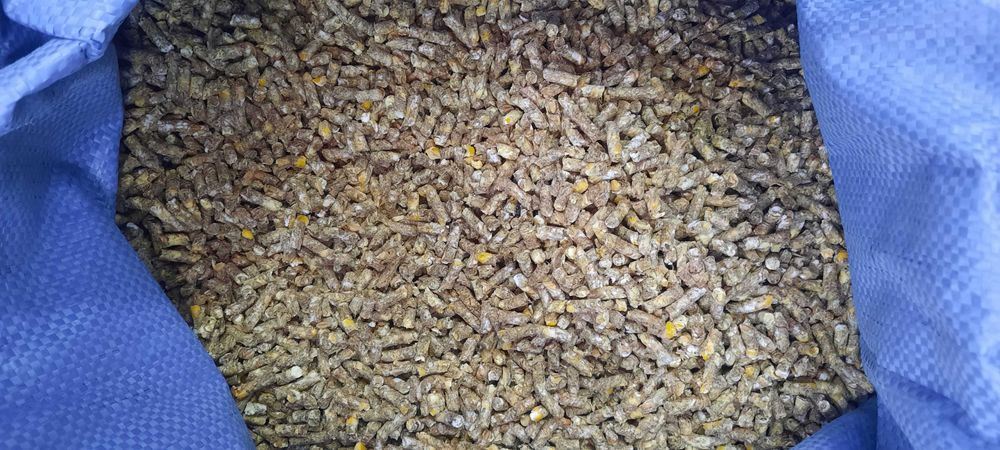 Karma, pasza, granulat dla kur, kaczek, indyków, gęsi, brojlerów