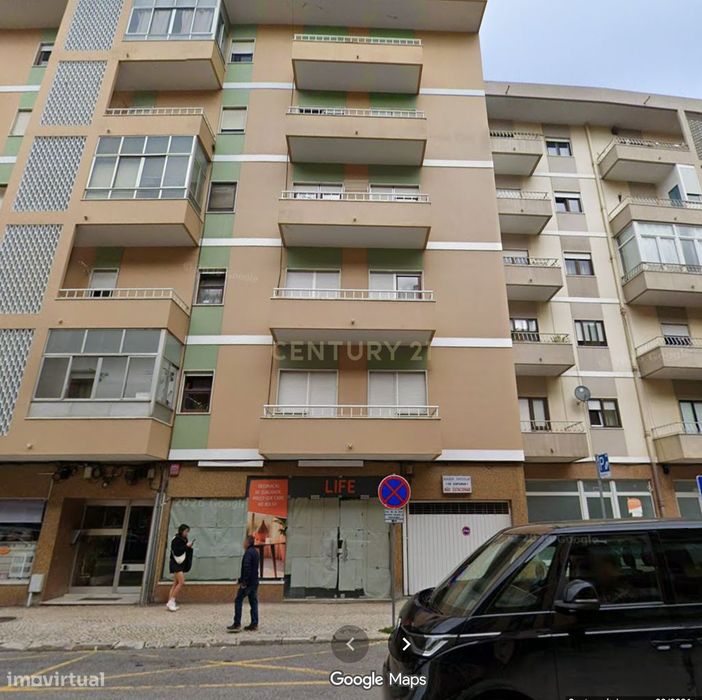 Espaço Comercial para Arrendar-Excelente Localização
