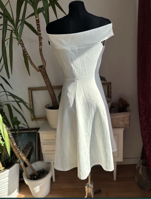 Sukienka midi 44 XXL hiszpanka boohoo rozkloszowana