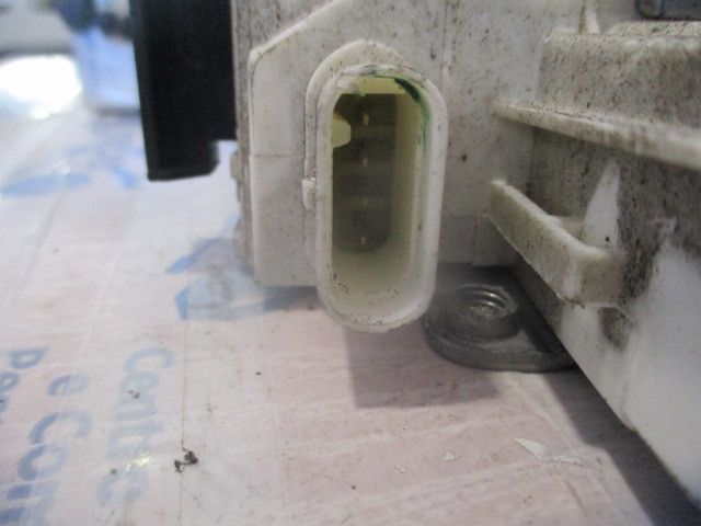Fechadura / fecho porta frente esquerdo MERCEDES-BENZ Classe C (W204)