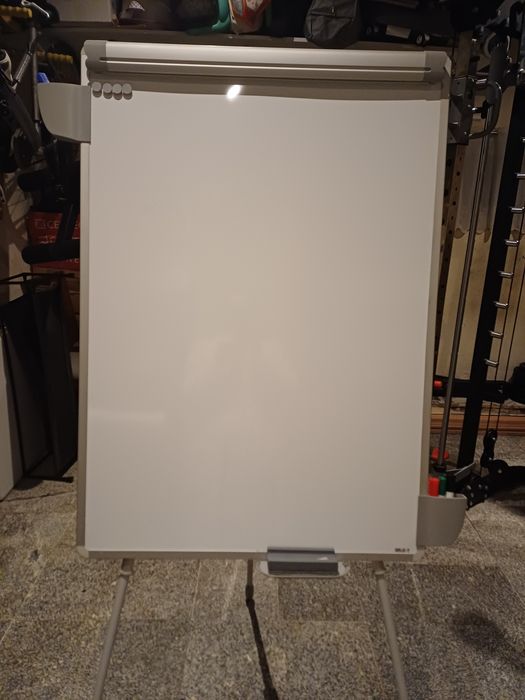 Quadro branco magnético + acessórios
