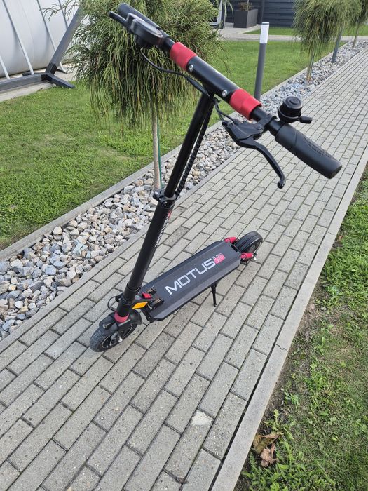 Hulajnoga elektryczna Motus Pro 8.5 Lite