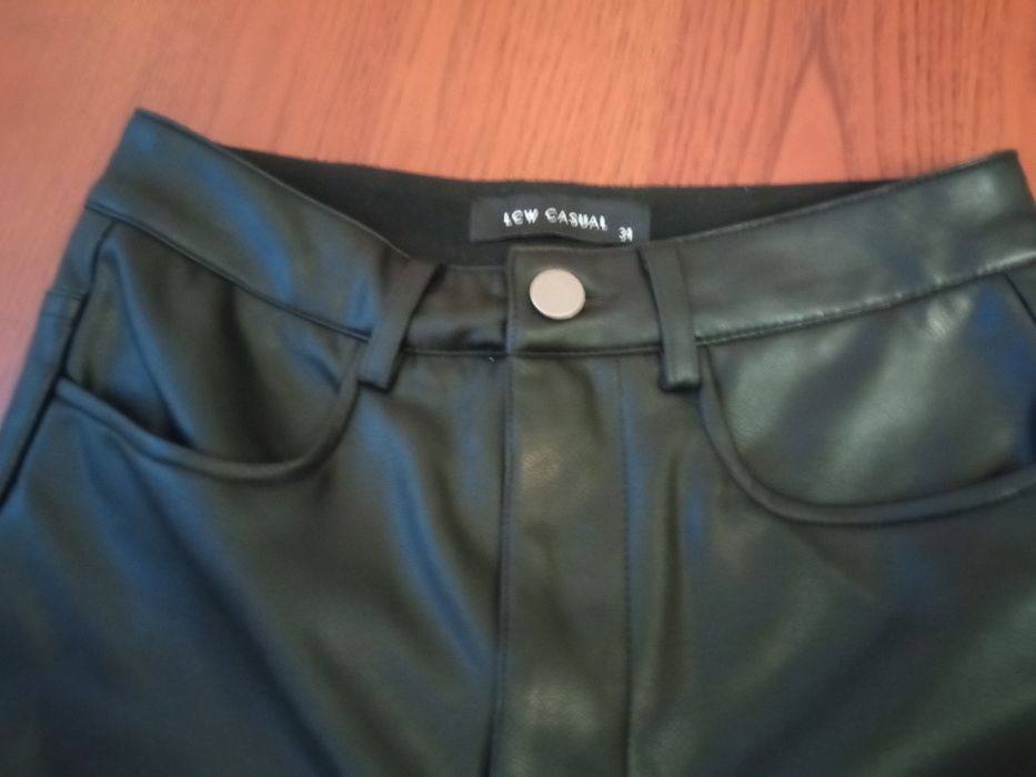 Брюки жіночі шкірзамінник