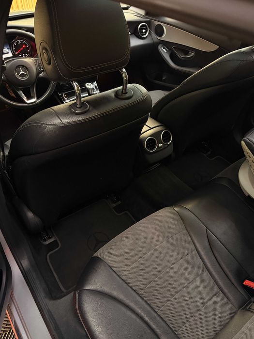 Carrinha Mercedes C180 Avantgard+