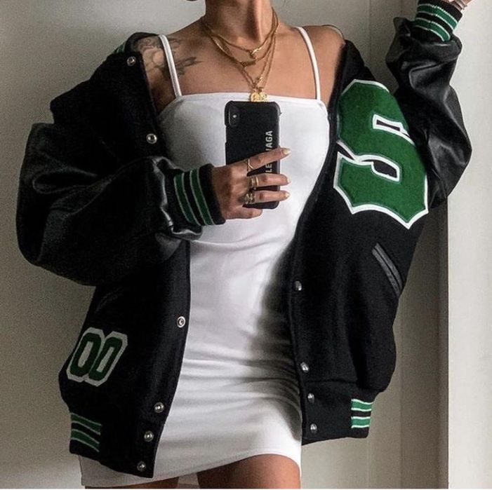 Жіночий бомбер з шкіряними рукавами