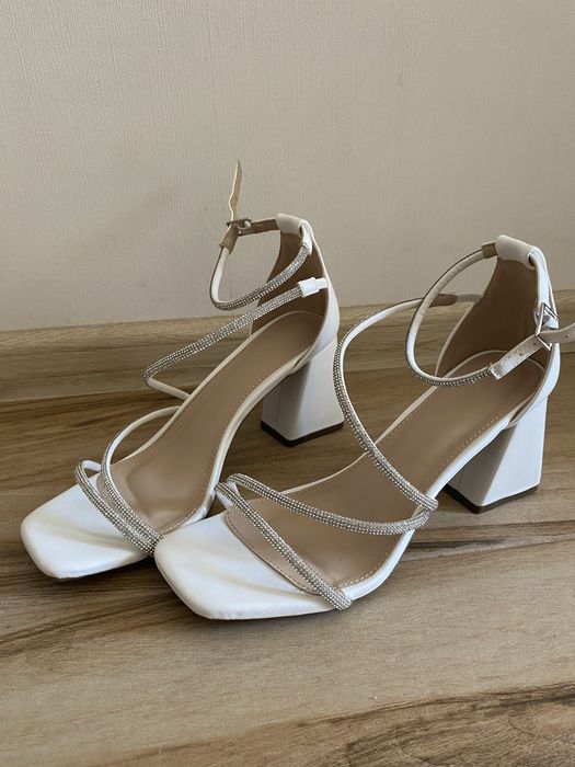 Босоніжки жіночі з квадратним носком