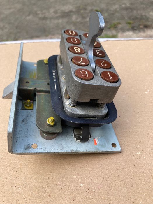 Замок кодовый механический для дверей