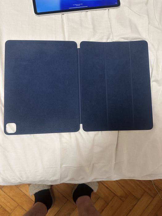 iPAD PRO 12,9 CINZENTO wifi celular 128 GB com capa original,5ª geração,como novo.Com os acessórios.