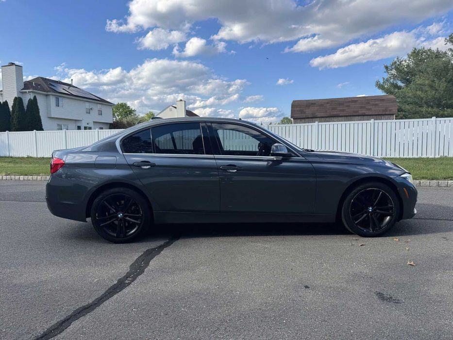 BMW 3 Series 330i xDrive      2017