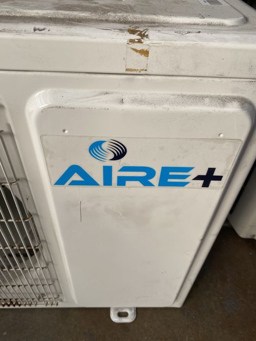 2 Ar condicionado completos a funcionar.