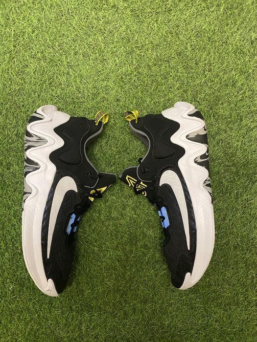 Баскетбольні кросівки nike