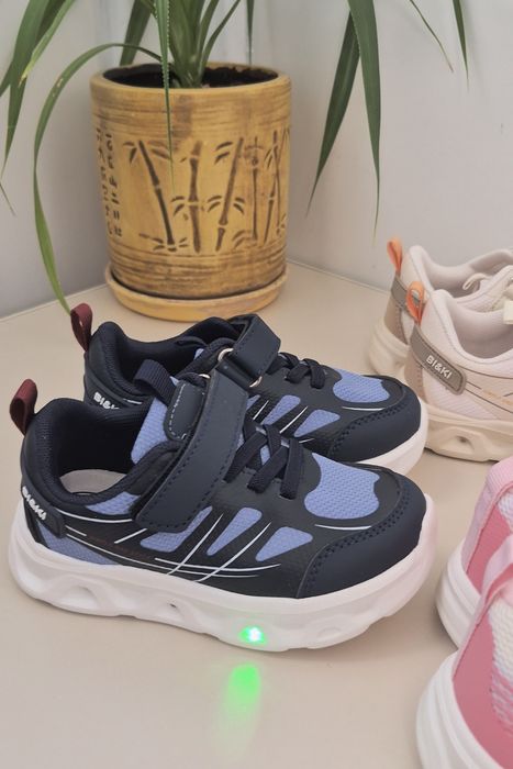 Кросівки дитячі Tom.m із підсвіткою 21-26 розмір