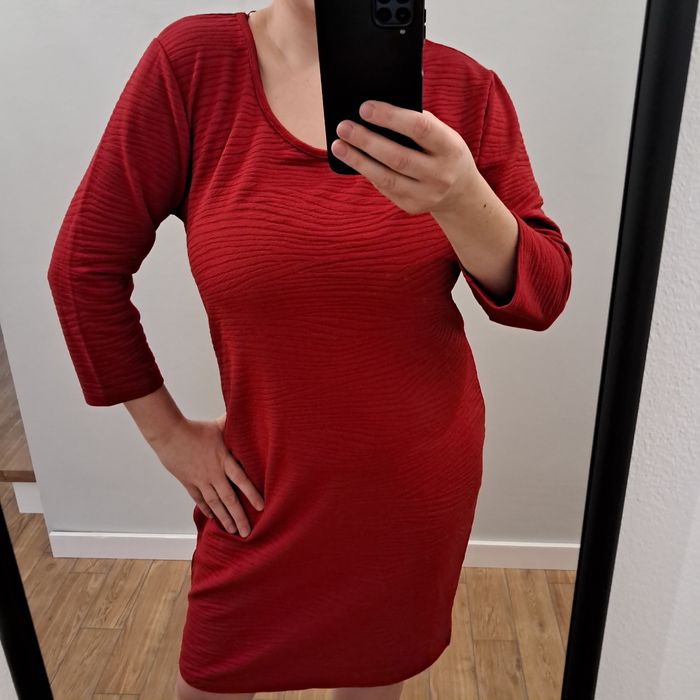 Czerwona kobieca sukienka marszczenia Fransa XXL 44