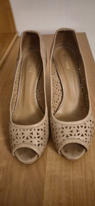 Buty na obcasie Gino Rossi 39