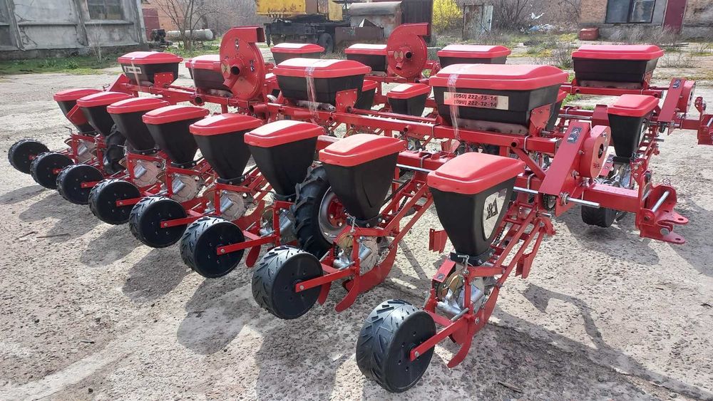 Универсальная Пневматическая Сеялка УПС-8