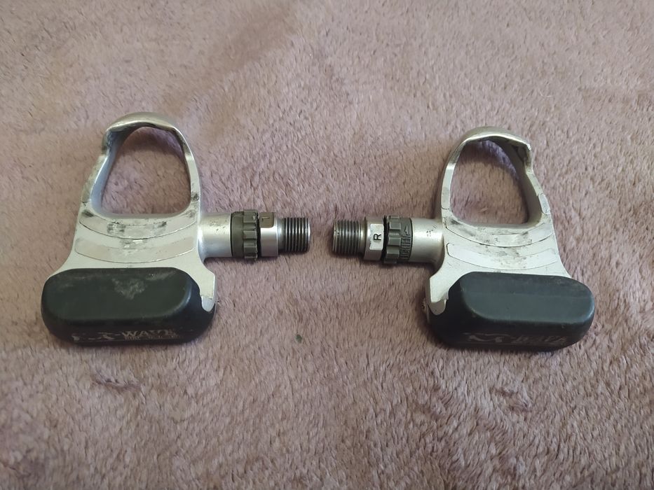 Вело педалі контактні