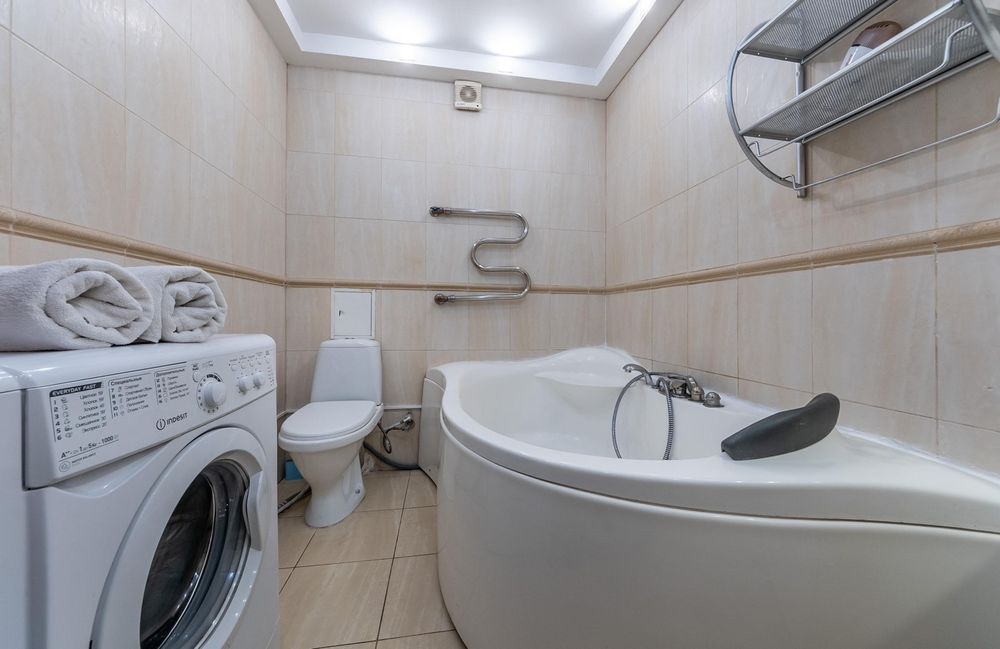 Подобово 2-х кімн, центр, Двірцева