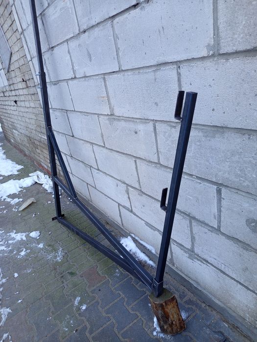 Rusztowanie dekarskie , wiszące z regulacją wysokości