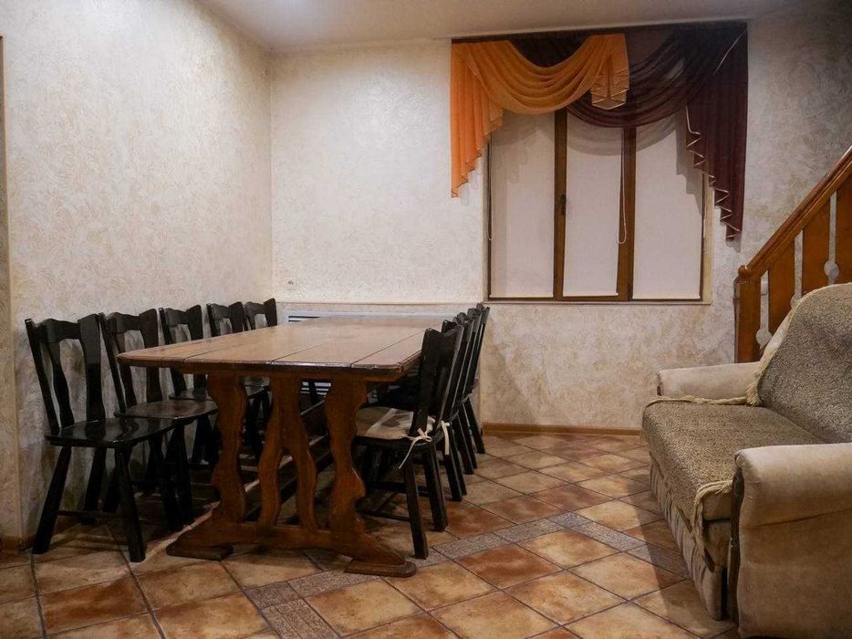 Продам гостевой дом у Днепра (действующий бизнес)