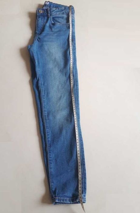 Conjunto menina 11-12 anos // Top GAP e Calças de ganga Zara