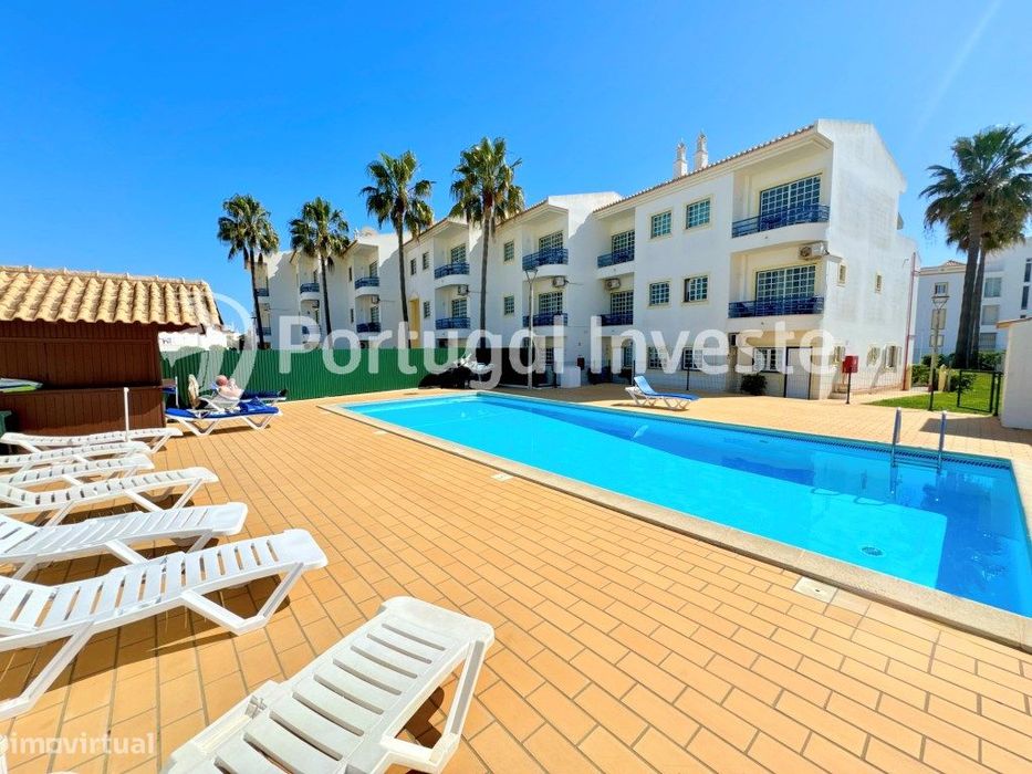 Apartamento T0+1 com Logradouro a 500m da Praia de Albufeira