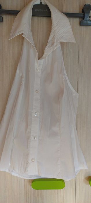 Bluzka biała w kolorze białym .Firmy Pretty Girl .