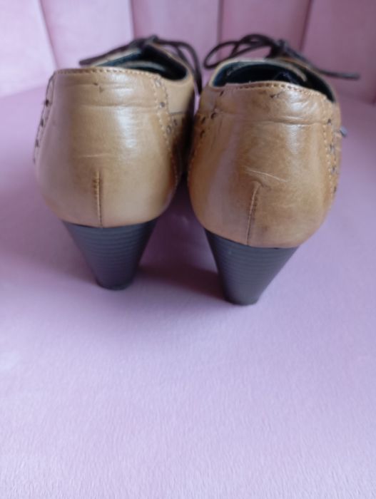 Sapatos  em pele genuína