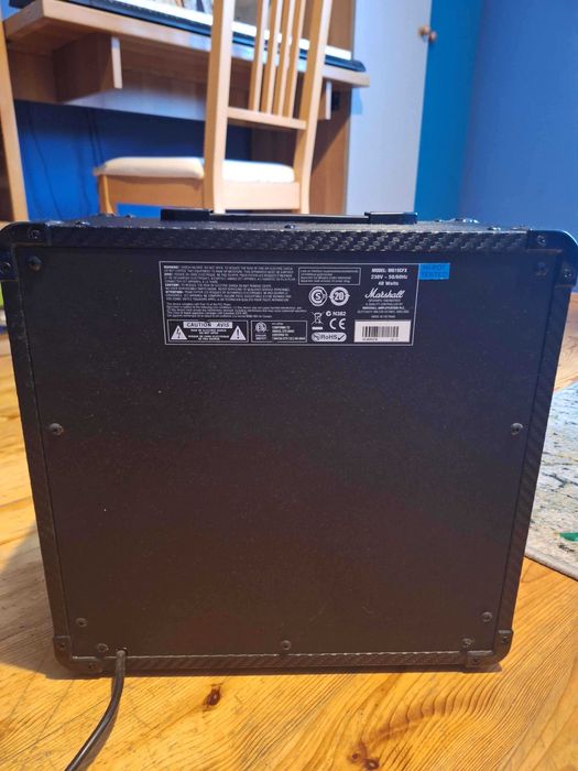 Marshall MG15CFX - Wzmacniacz gitarowy typu Combo