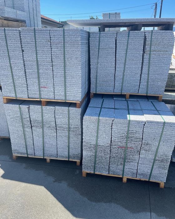 Granito cinza picado segunda