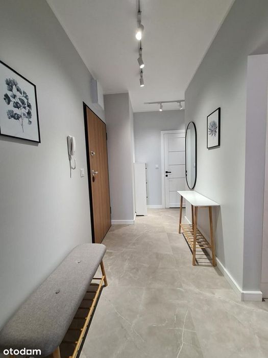 przestronne 2-pokojowe/ 50m2 / balkon/ wysokie piętro/ bezpośrednio