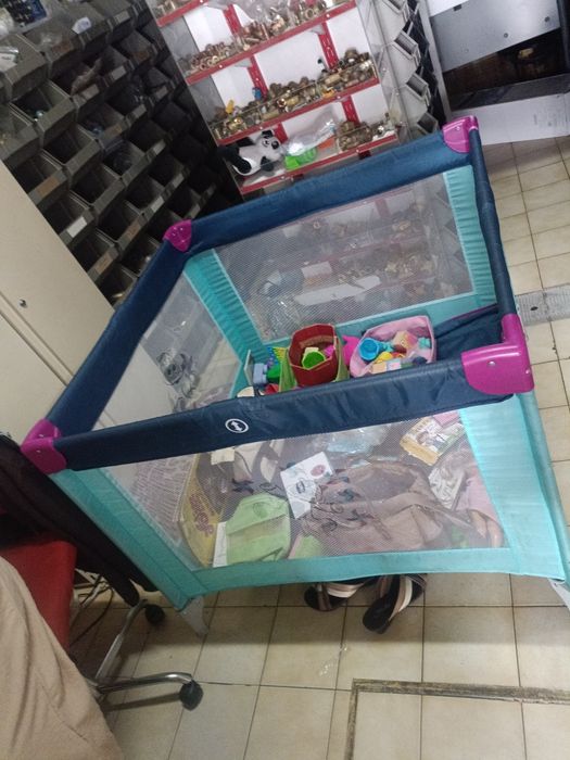 Parque para crianças de viagem