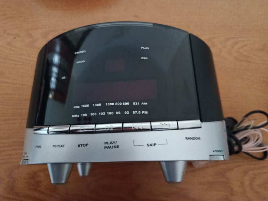 Radio, relógio, despertador e leitor de CDs
