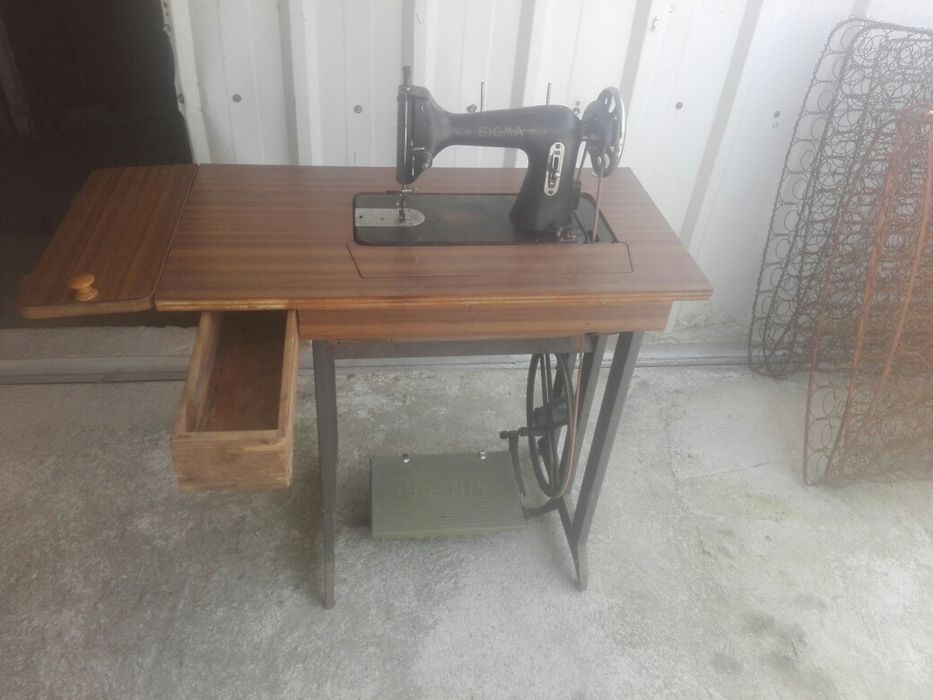 Maquina de costura antiga