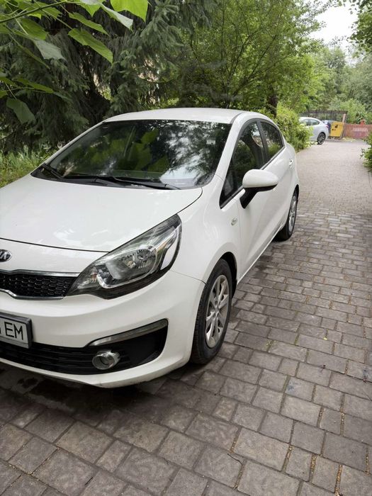 Kia Rio продам офіційне авто
