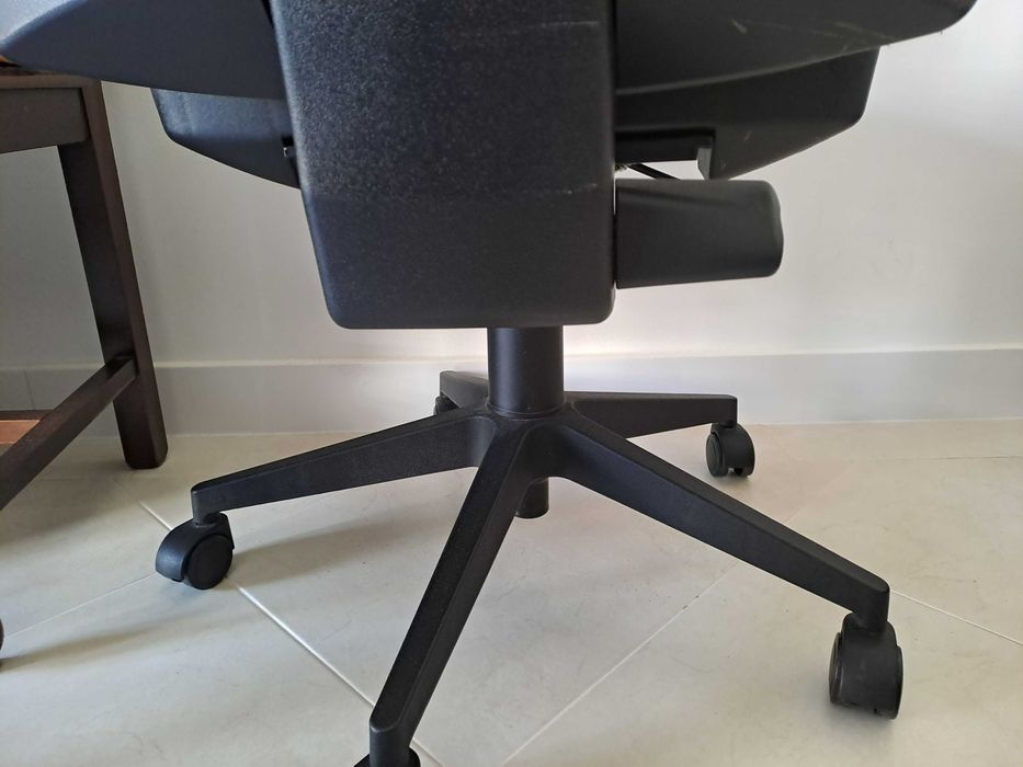 Cadeira de escritório giratória