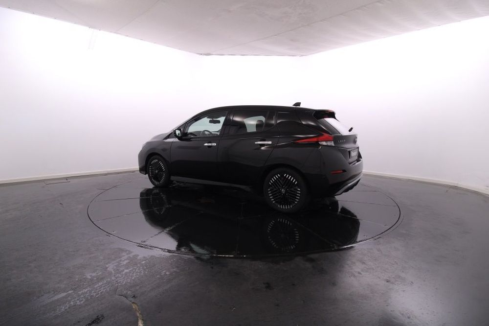 Nissan Leaf N-Connecta Two Tone