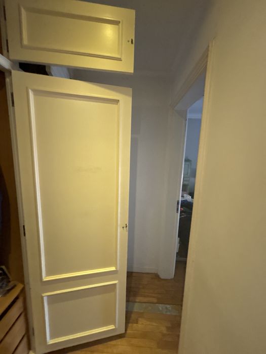 Portas de roupeiro em mogno branco