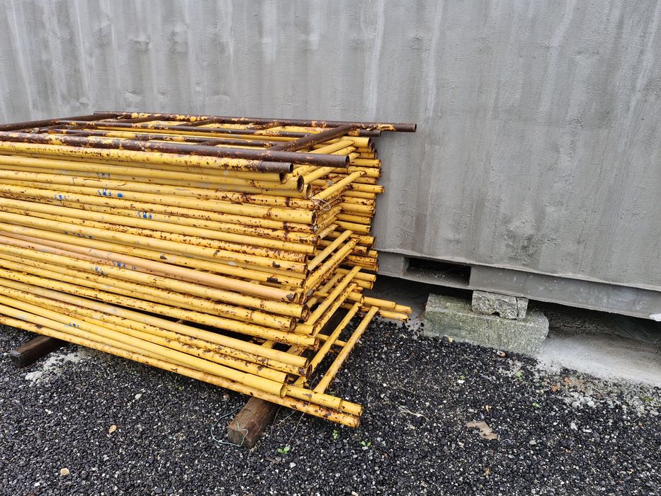 Andaime tipo espanhol usado praticamente novo.