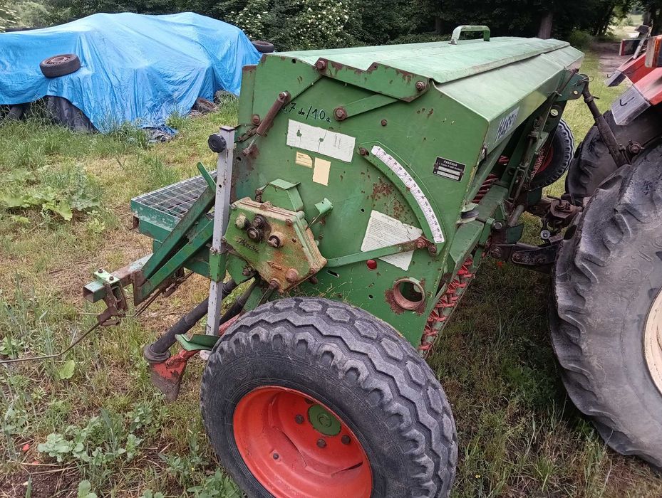 Siewnik Hassia DK400 4m Amazone D7 D8