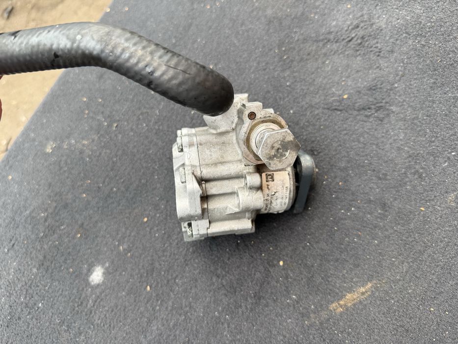 Насос Гур Audi A6C5 Passat B5 гур 4B0145155R насос
