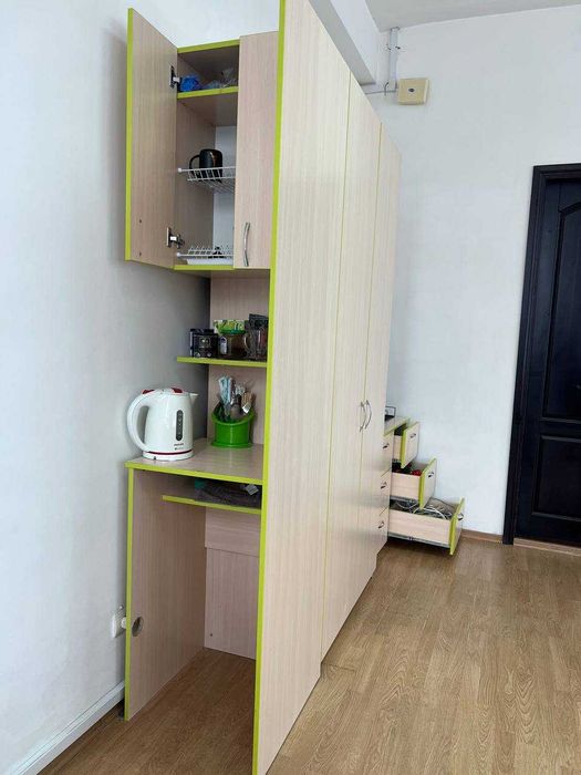 Офісний шкаф, тумба та кухонний уголок