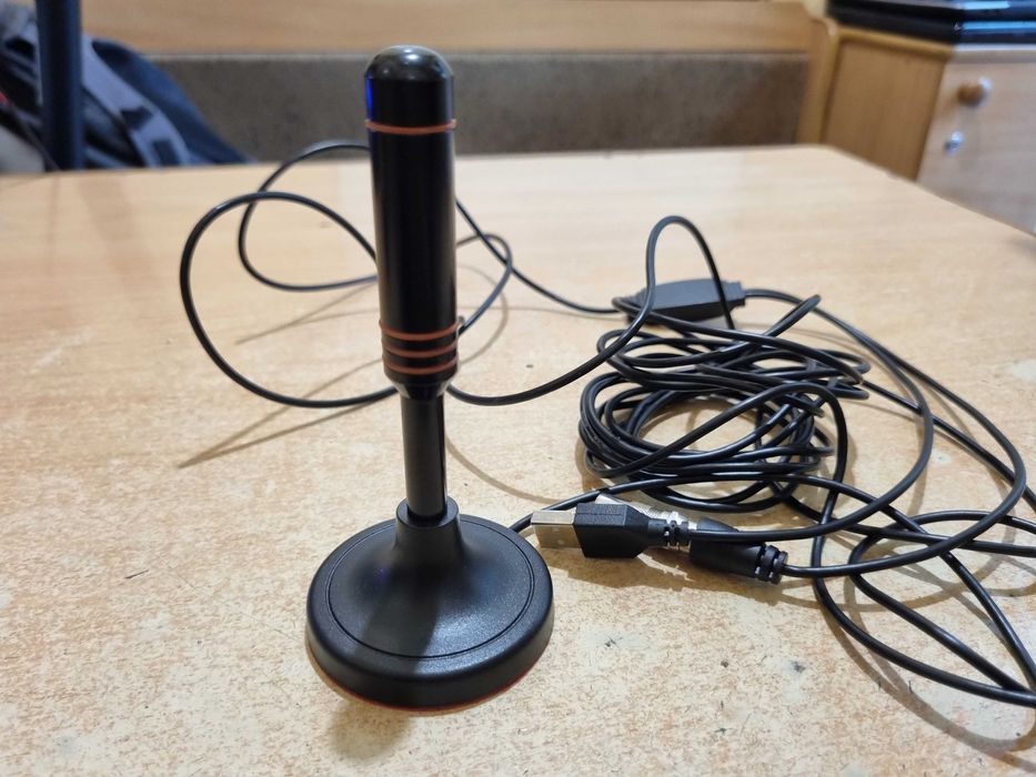 Антена T2 з підсилювачем