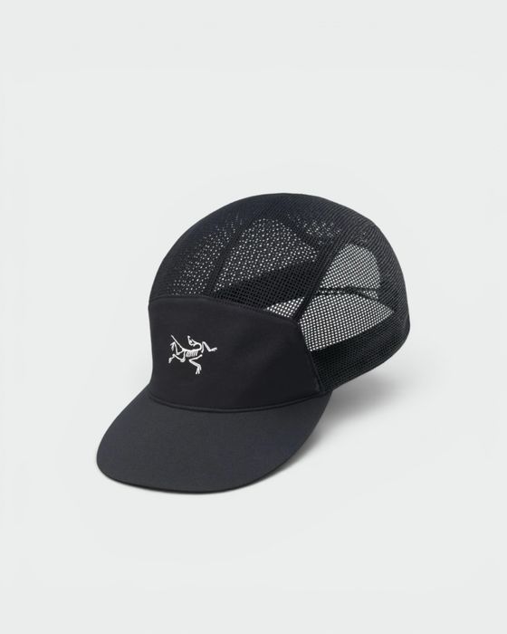 Кепка Arc’teryx Norvan Mesh 5 Panel Cap Black & Arctic Silk Арти — zdjęcie 3