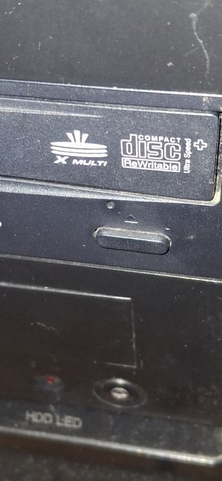 Torre  com Monitor incluido
