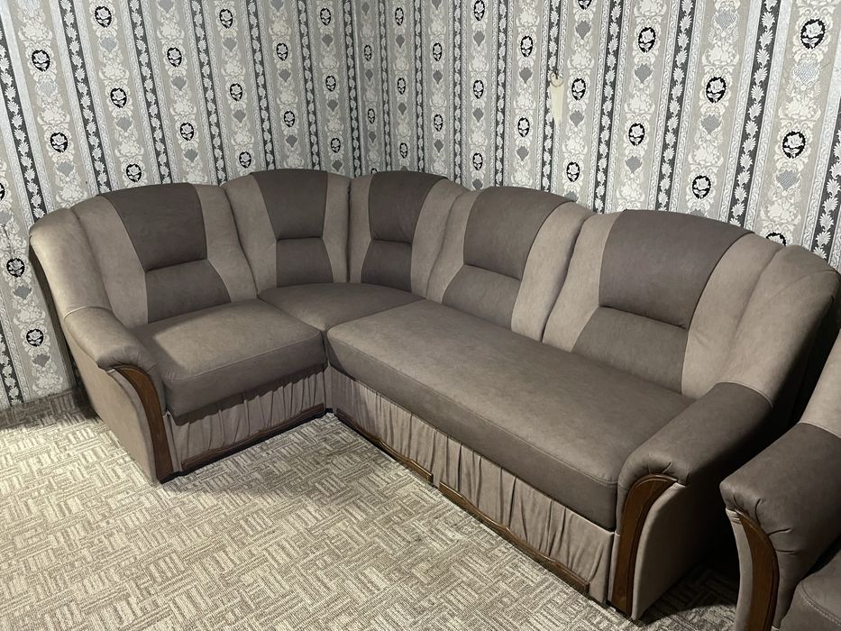 Перетяжка та ремонт мʼякої меблі