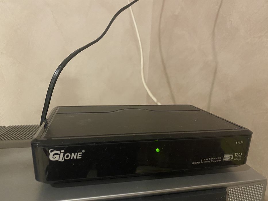 Спутниковый тюнер Gione S1025