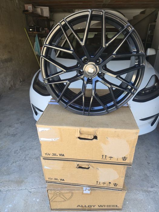 Jantes Butzi Fura (Tesla Model 3/Y ou Nipónicos)