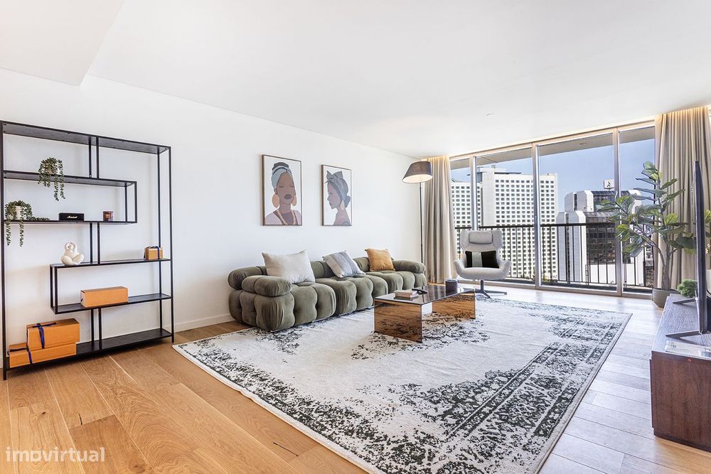 Apartamento T2 – Infinity Tower, 13.º andar.