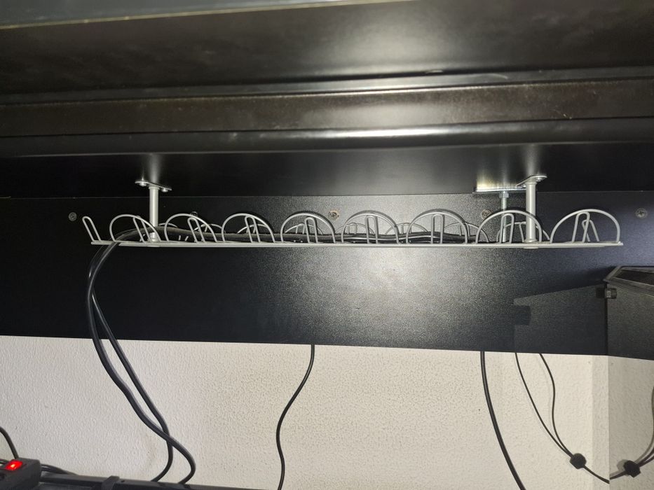 Secretária ikea fredde